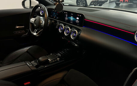 Mercedes-Benz CLA, 2019 год, 3 199 000 рублей, 22 фотография