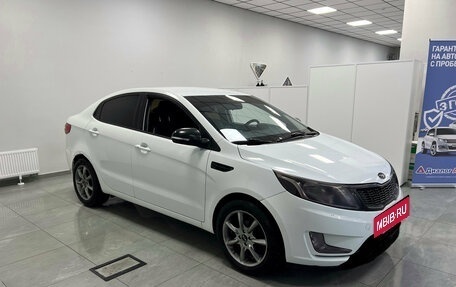 KIA Rio III рестайлинг, 2013 год, 870 000 рублей, 3 фотография