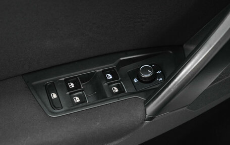 Volkswagen Tiguan II, 2017 год, 1 899 000 рублей, 8 фотография