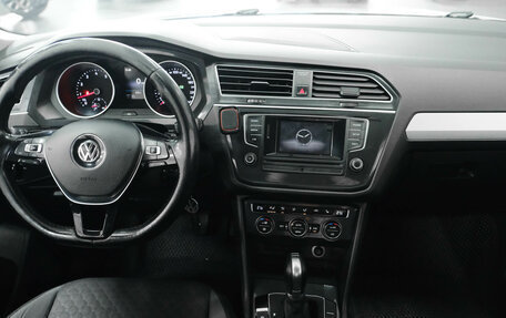 Volkswagen Tiguan II, 2017 год, 1 899 000 рублей, 11 фотография