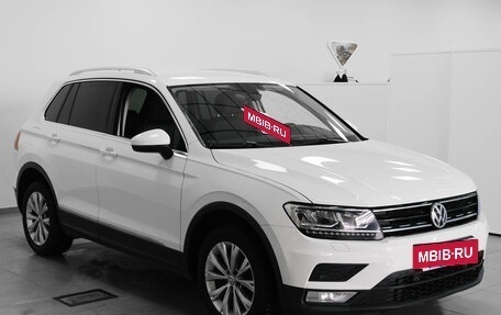 Volkswagen Tiguan II, 2017 год, 1 899 000 рублей, 2 фотография