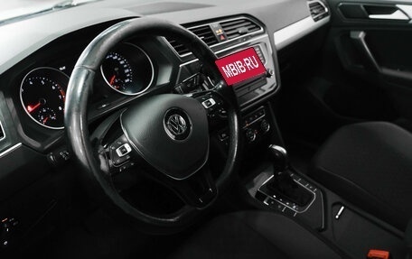 Volkswagen Tiguan II, 2017 год, 1 899 000 рублей, 10 фотография