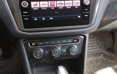 Volkswagen Tiguan II, 2019 год, 2 100 000 рублей, 5 фотография