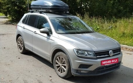 Volkswagen Tiguan II, 2019 год, 2 100 000 рублей, 2 фотография
