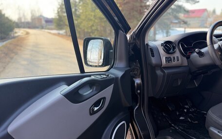 Renault Trafic, 2016 год, 2 200 000 рублей, 21 фотография