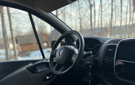 Renault Trafic, 2016 год, 2 200 000 рублей, 23 фотография