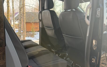 Renault Trafic, 2016 год, 2 200 000 рублей, 28 фотография