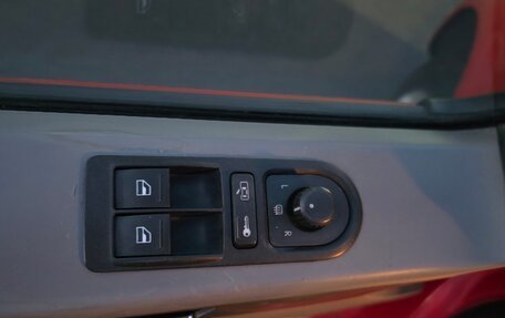 Volkswagen Multivan T5, 2004 год, 1 230 000 рублей, 12 фотография