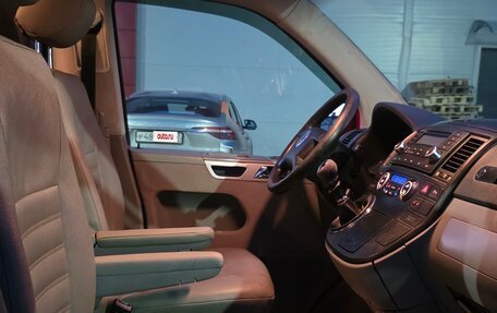 Volkswagen Multivan T5, 2004 год, 1 230 000 рублей, 19 фотография