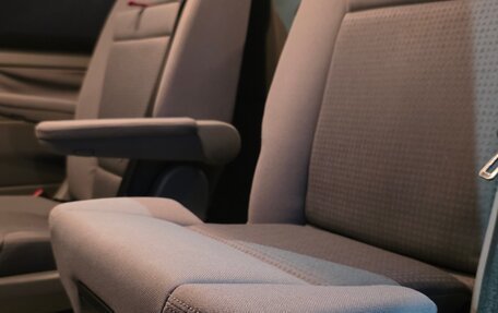 Volkswagen Multivan T5, 2004 год, 1 230 000 рублей, 17 фотография