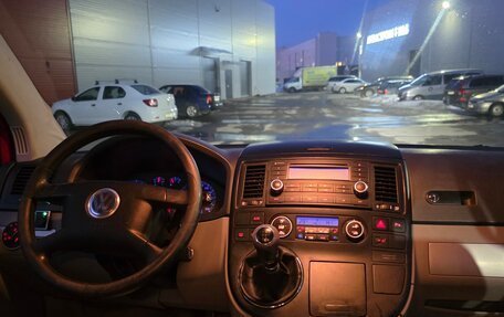 Volkswagen Multivan T5, 2004 год, 1 230 000 рублей, 20 фотография