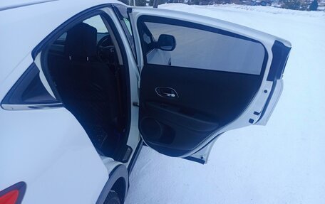 Honda Vezel, 2014 год, 1 600 000 рублей, 7 фотография