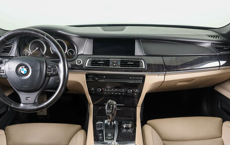 BMW 7 серия, 2011 год, 2 449 000 рублей, 15 фотография