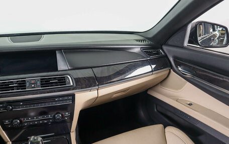 BMW 7 серия, 2011 год, 2 449 000 рублей, 16 фотография