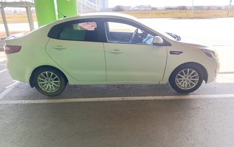 KIA Rio III рестайлинг, 2013 год, 600 000 рублей, 3 фотография