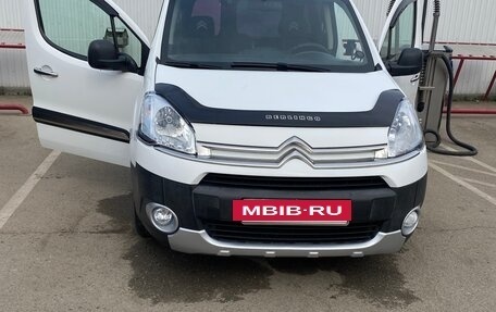 Citroen Berlingo II рестайлинг, 2013 год, 890 000 рублей, 37 фотография