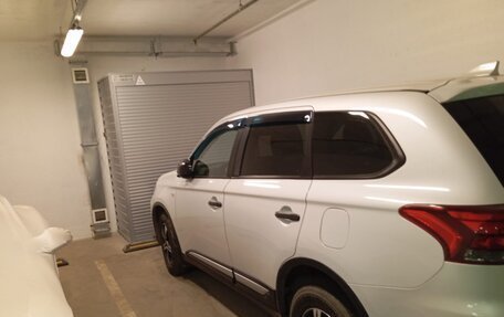 Mitsubishi Outlander III рестайлинг 3, 2017 год, 1 750 000 рублей, 6 фотография