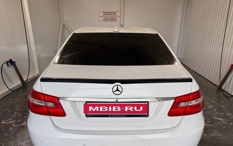 Mercedes-Benz E-Класс, 2010 год, 790 000 рублей, 4 фотография