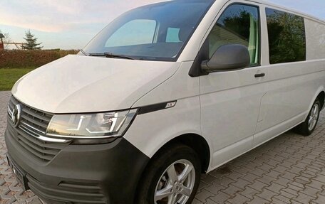 Volkswagen Transporter T6 рестайлинг, 2022 год, 3 000 000 рублей, 15 фотография
