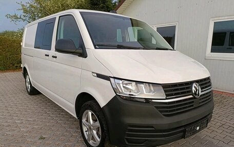 Volkswagen Transporter T6 рестайлинг, 2022 год, 3 000 000 рублей, 17 фотография