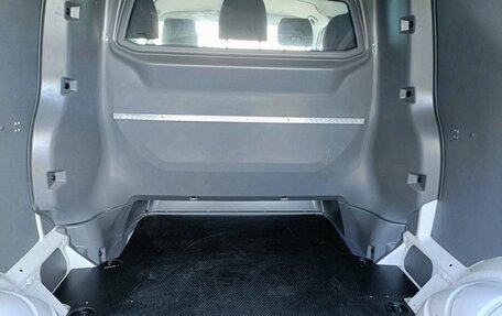 Volkswagen Transporter T6 рестайлинг, 2022 год, 3 000 000 рублей, 26 фотография