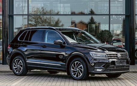 Volkswagen Tiguan II, 2020 год, 2 435 000 рублей, 3 фотография