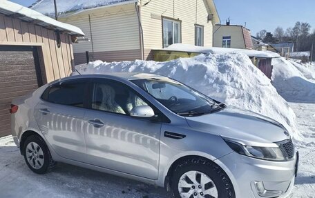 KIA Rio III рестайлинг, 2011 год, 850 000 рублей, 2 фотография