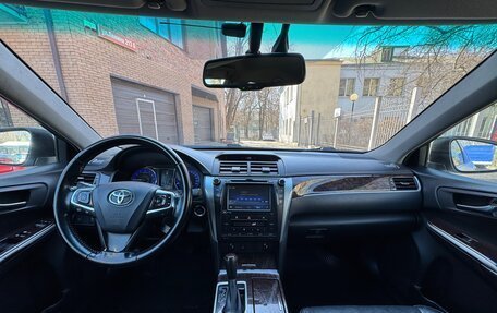 Toyota Camry, 2017 год, 1 890 000 рублей, 9 фотография