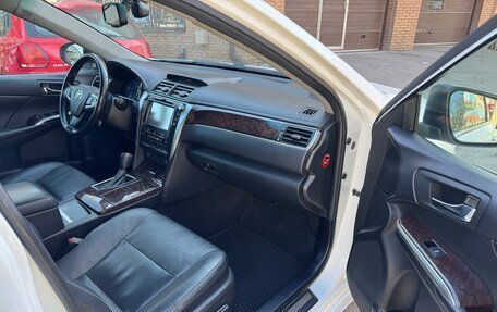 Toyota Camry, 2017 год, 1 890 000 рублей, 11 фотография