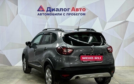 Renault Kaptur I рестайлинг, 2017 год, 1 120 000 рублей, 4 фотография