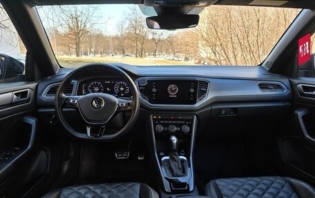 Volkswagen T-Roc I, 2021 год, 4 040 000 рублей, 17 фотография