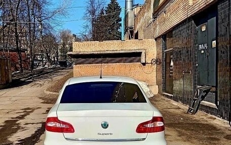 Skoda Superb III рестайлинг, 2009 год, 700 000 рублей, 3 фотография