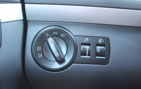 Volkswagen Touran III, 2011 год, 939 000 рублей, 11 фотография