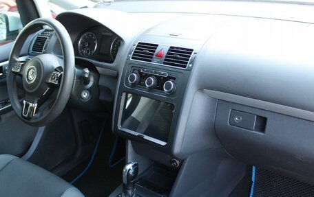 Volkswagen Touran III, 2011 год, 939 000 рублей, 18 фотография