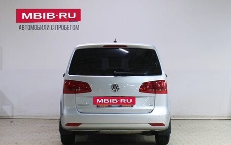 Volkswagen Touran III, 2011 год, 939 000 рублей, 6 фотография