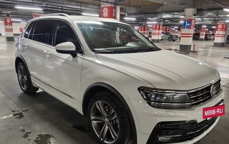 Volkswagen Tiguan II, 2018 год, 2 899 000 рублей, 3 фотография