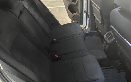 Volkswagen Tiguan II, 2018 год, 2 899 000 рублей, 21 фотография