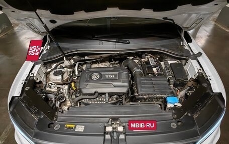 Volkswagen Tiguan II, 2018 год, 2 899 000 рублей, 19 фотография