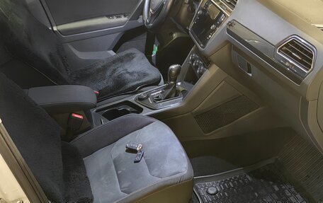 Volkswagen Tiguan II, 2018 год, 2 899 000 рублей, 28 фотография