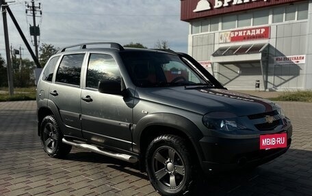 Chevrolet Niva I рестайлинг, 2019 год, 895 000 рублей, 3 фотография