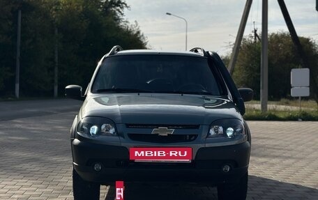 Chevrolet Niva I рестайлинг, 2019 год, 895 000 рублей, 2 фотография