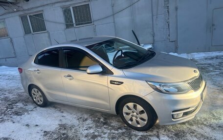 KIA Rio III рестайлинг, 2015 год, 920 000 рублей, 3 фотография