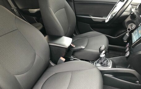 KIA Rio III рестайлинг, 2017 год, 890 000 рублей, 10 фотография