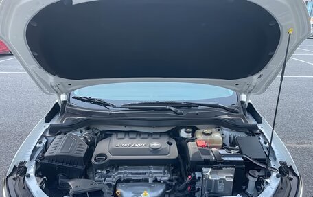 Chevrolet Monza, 2023 год, 1 675 000 рублей, 12 фотография