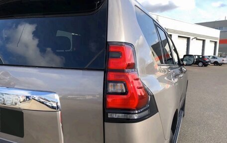 Toyota Land Cruiser Prado 150 рестайлинг 2, 2024 год, 7 560 000 рублей, 5 фотография