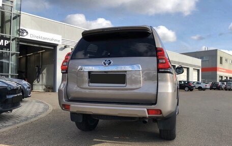 Toyota Land Cruiser Prado 150 рестайлинг 2, 2024 год, 7 560 000 рублей, 13 фотография