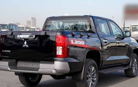 Mitsubishi L200, 2025 год, 4 250 000 рублей, 4 фотография