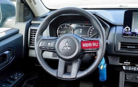 Mitsubishi L200, 2025 год, 4 250 000 рублей, 9 фотография