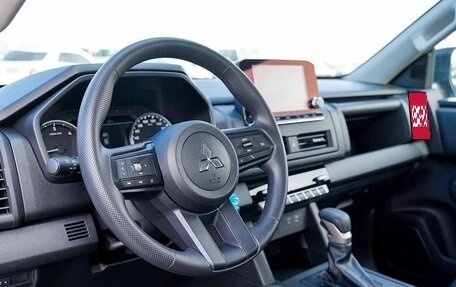 Mitsubishi L200, 2025 год, 4 250 000 рублей, 8 фотография