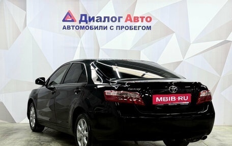 Toyota Camry, 2011 год, 1 270 000 рублей, 4 фотография